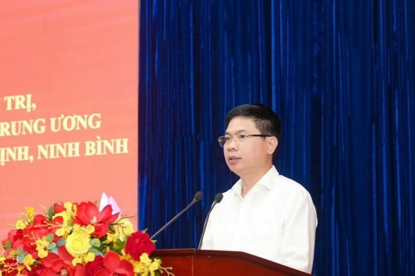 Ông Trương Quốc Huy, Bí thư Tỉnh ủy Hà Nam phát biểu tại hội nghị.