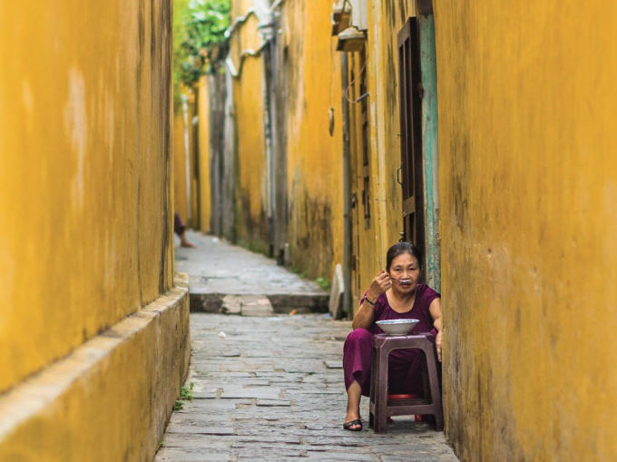 Những nếp nhà cổ nằm san sát nhau.