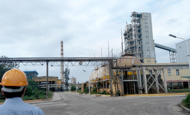 Nhà máy đạm Hà Bắc - một trong bốn công ty thua lỗ của Vinachem - Ảnh: L. BẰNG