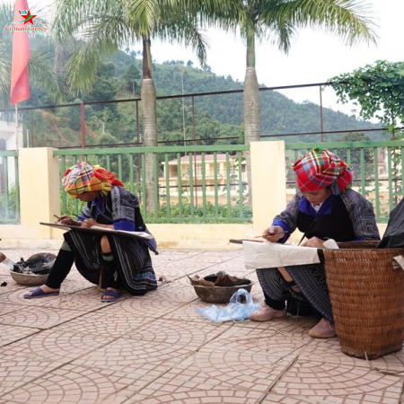 Vẽ sáp ong trên vải