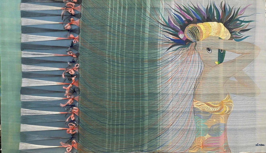 Tranh lụa của Thu Hương có bóng dáng một cuộc 