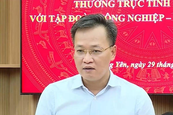 Bí thư Tỉnh ủy Hưng Yên, ông Nguyễn Hữu Nghĩa phát biểu tại buổi làm việc.