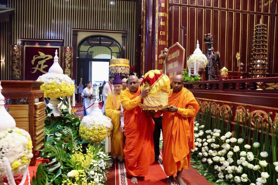 Xá lợi Đức Phật là một phần di cốt thiêng liêng còn lại của Đức Phật Tổ Thích Ca Mâu Ni sau khi hỏa táng. Xá lợi là biểu trưng thiêng liêng của niềm tin Phật giáo.