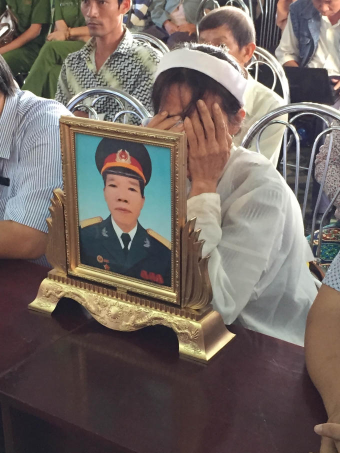Nỗi đau của vợ bị hại. Ảnh: Ngọc Trìu