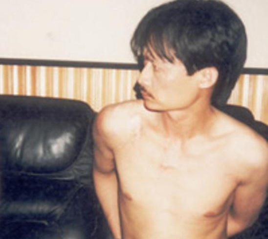 Khánh “trắng” khi bị bắt.