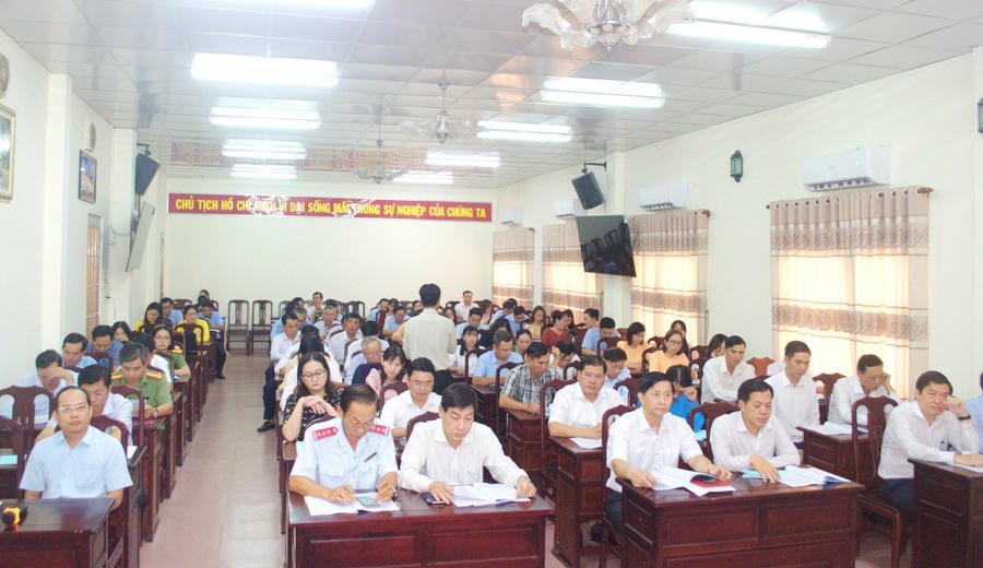 Đại biểu tham dự Hội nghị.