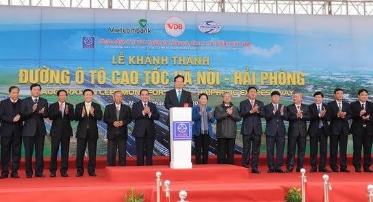 Thủ tướng và các đại biểu tại Lễ khánh thành cao tốc Hà Nội - Hải Phòng