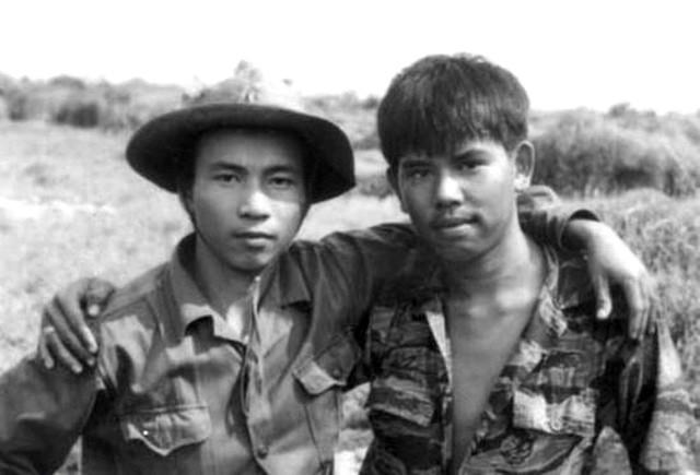Bức ảnh “Hai người lính”.