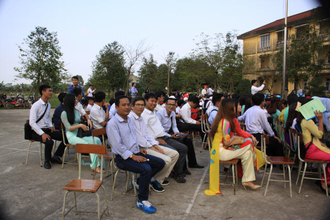 Chương trình là dịp để giáo viên và học sinh nhà trường nhìn lại những khoảnh khắc được lưu giữ trong thơ ca.
