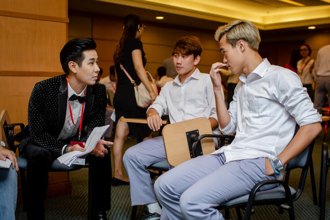 Nguyên Khang: Thầy Seo thân thiện, Tiến Dũng thông minh, Văn Toàn lém lỉnh