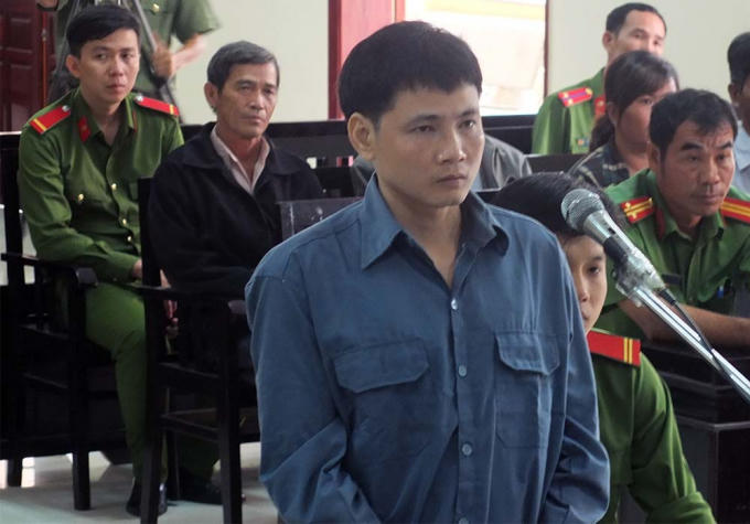 Bị cáo Phạm Văn Củ tại tòa.