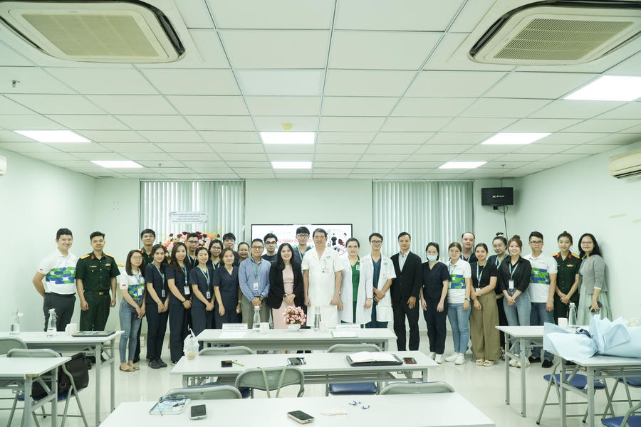 Le khai giang lop so cuu tim phoi tai BV 175