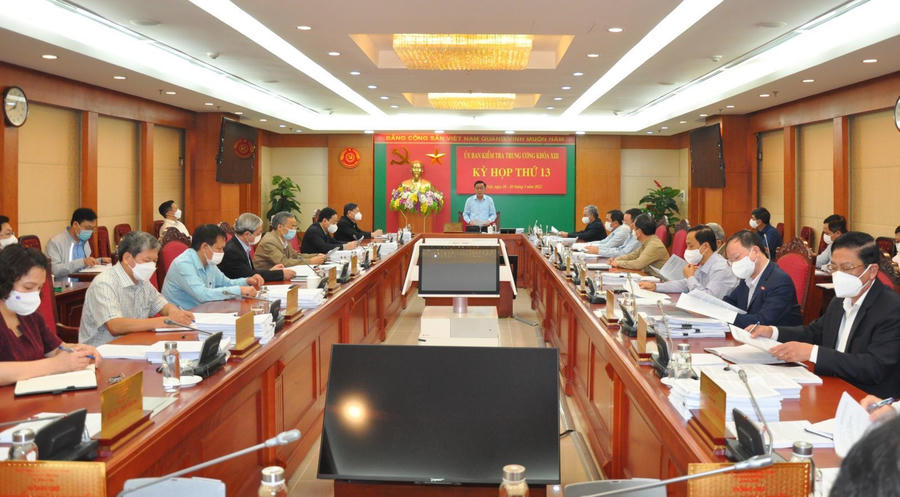 Ủy ban Kiểm tra Trung ương họp kỳ thứ 13 trong đó xác định những vi phạm của một số tập thể, cá nhân