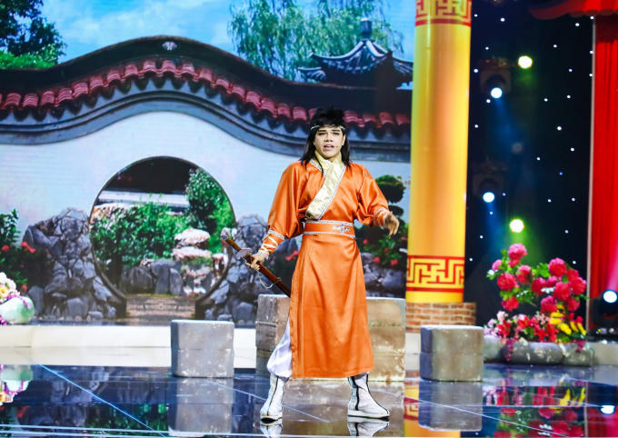 Việt Hương cười không ngừng với Next top model làng hài