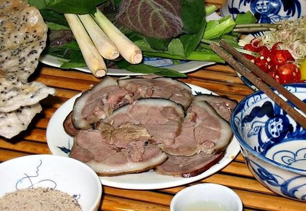 Thịt chó vẫn là món ăn khoái khẩu của người Việt.