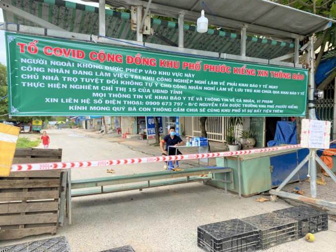 Mở dần từng bước lộ trình bình thường mới đối với các vùng, đảm bảo phải tuyệt đối an toàn.