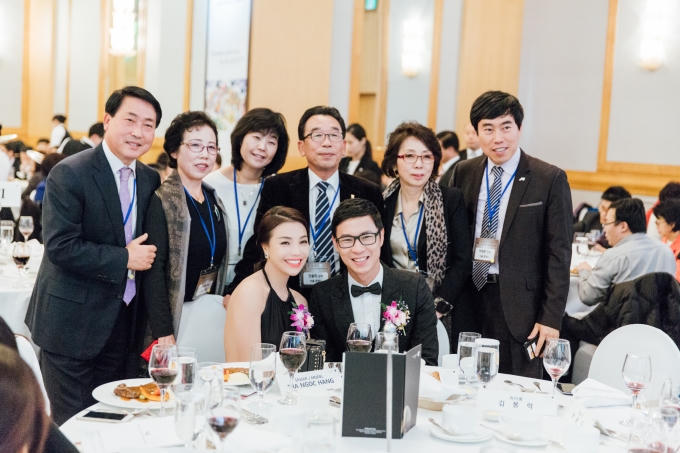 Trà Ngọc Hằng và Anh Quân tham gia sự kiện ​"Soci​ety lauching show"