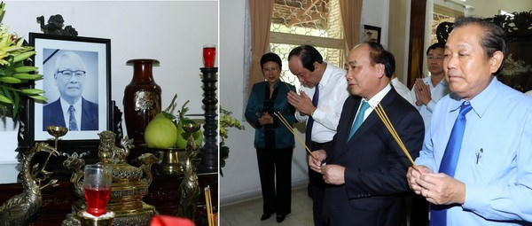 Thủ tướng Nguyễn Xuân Phúc đến dâng hương đồng chí Võ Văn Kiệt, nguyên Uỷ viên Bộ Chính trị, nguyên Thủ tướng Chính phủ. (Ảnh: Thống Nhất/TTXVN)