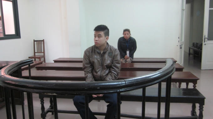 Bị cáo Phạm Ngọc Hoàng trước vành móng ngựa (Ảnh: Duy Khương)