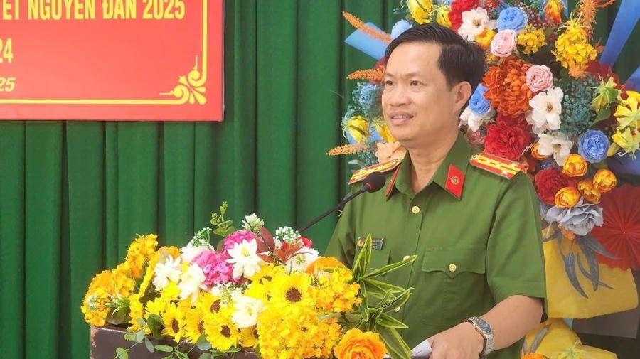 Đại tá Nguyễn Nhật Trường – Phó Giám đốc Công an tỉnh Kiên Giang phát biểu tại Hội nghị.