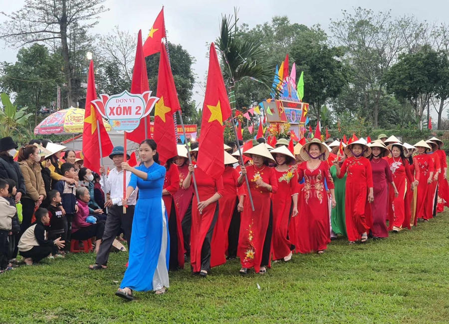 Nghi thức diễu hành truyền thống.