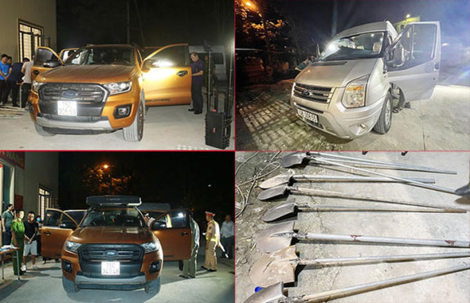 Phương tiện thu giữ tại hiện trường 3 xe ô tô và số hung khí giấu trên xe. Ảnh: Tống Huệ - Thanh Tuấn 