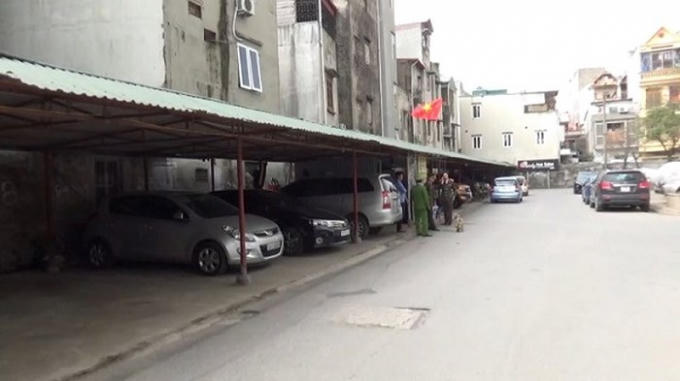 Tổ công tác kiểm tra tại bãi xe 151 Nguyễn Đức Cảnh.