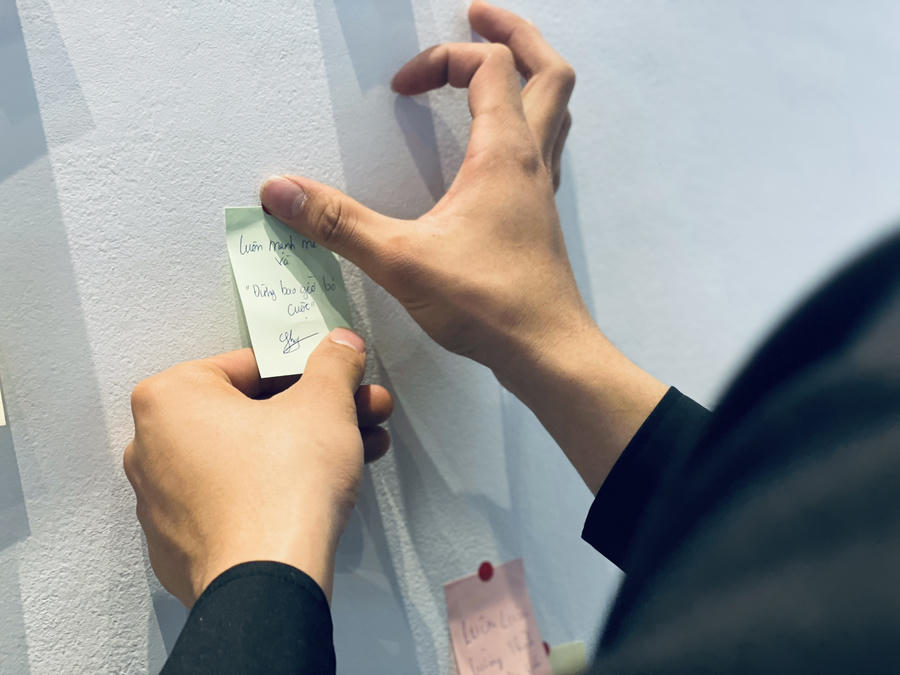 Những lời nhắn gửi tới bản thân được để lại tại đỉnh ước nguyện.