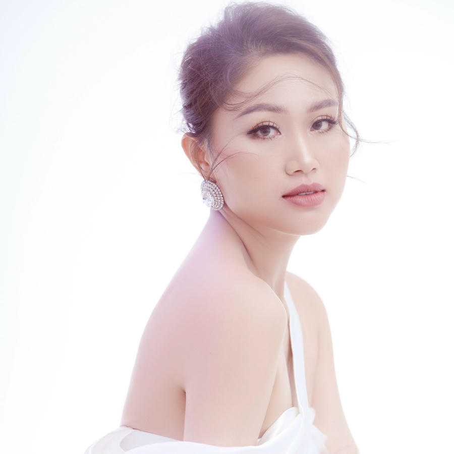 Doanh nhân Hương Chất – Chủ tịch kiêm CEO Hương Chất Group, CEO My Vũ - Mperly Beauty Center