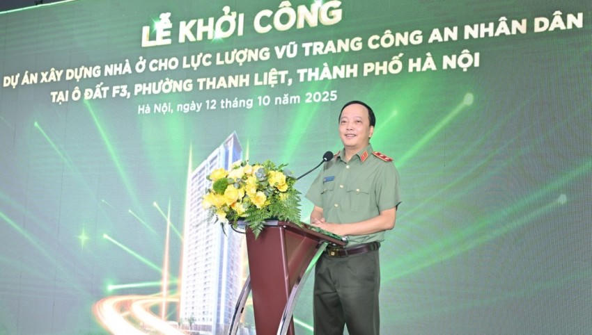 Trung tướng Đặng Hồng Đức, Thứ trưởng Bộ Công an phát biểu tại Lễ khởi công.