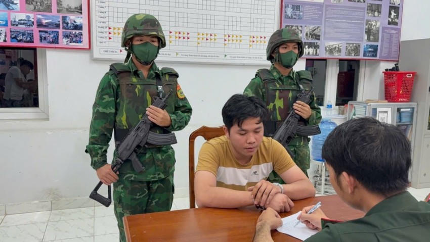 Đối tượng bị bắt giữ tại Đồn Biên phòng Ninh Điền