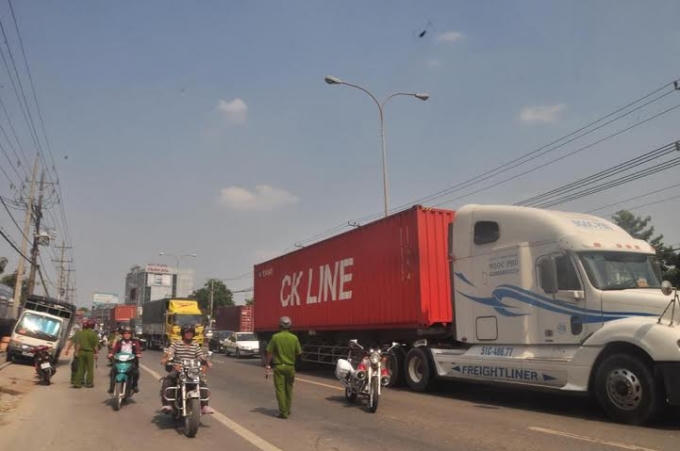 Giao thông bị ùn tắc qua khu vực này.