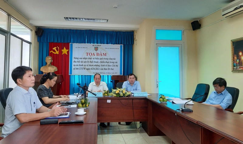 Các đại biểu tại Tọa đàm.