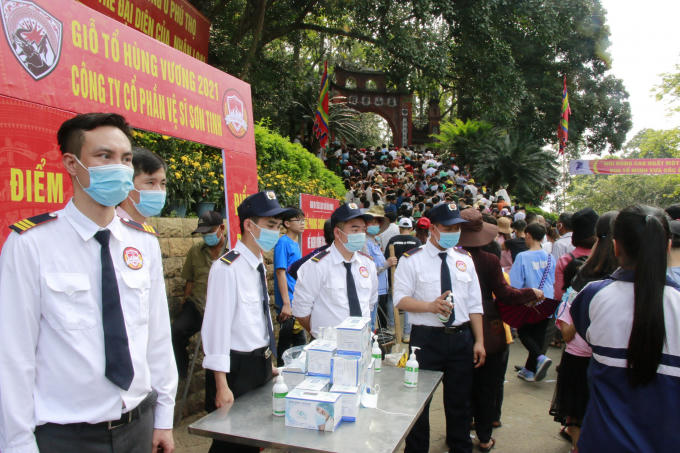 Công ty CP vệ sĩ Sơn Tinh đảm bảo an ninh trong lễ hội Đền Hùng năm 2021.