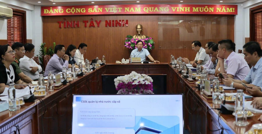Toàn cảnh hội nghị.