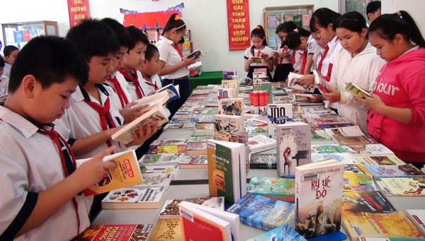 Nhà văn Nguyễn Quỳnh Trang cũng cho rằng làm sách cho thiếu nhi cần lắm sự trách nhiệm và cái tâm của người làm công tác biên tập, các nhà xuất bản.