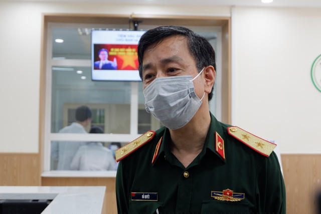 Giáo sư, Trung tướng Đỗ Quyết, Giám đốc Học viện Quân y (Hà Nội).