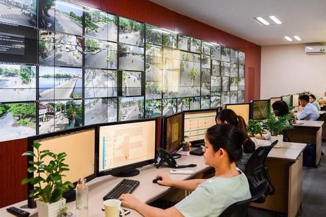 Giám sát điều hành đô thị thông minh của tỉnh Thừa Thiên - Huế. Ảnh: P.V