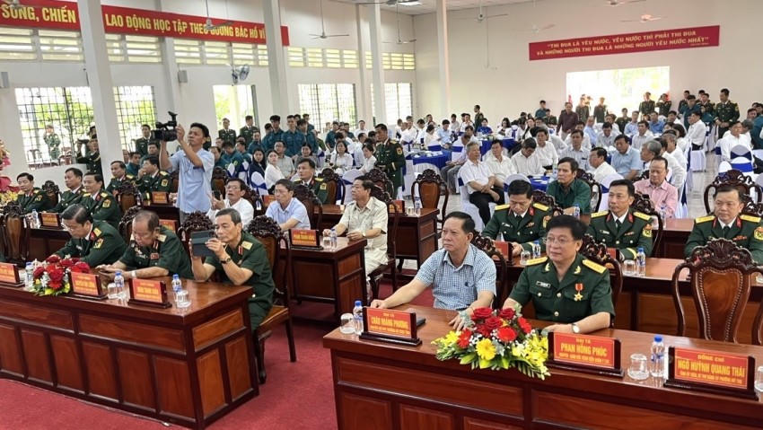 Đại biểu tham dự buổi họp mặt