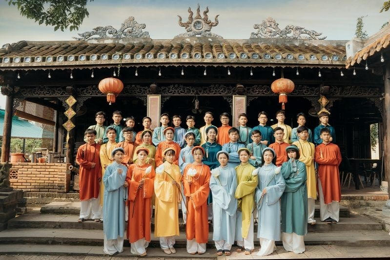 Cổ phục Việt xuất hiện ngày càng nhiều trên mạng xã hội, truyền hình.