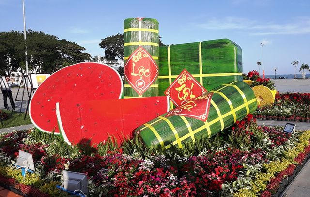 Bánh chưng, bánh tét.... ngày Tết cổ truyền. 