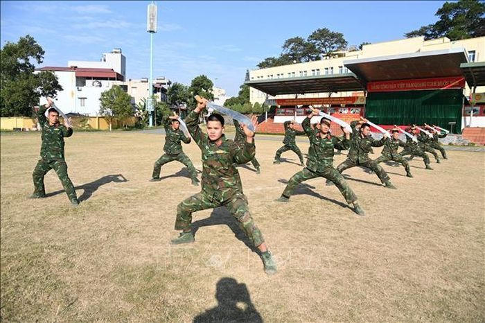 Đại đội trinh sát, phòng tham mưu, Bộ Chỉ huy Quân sự tỉnh huấn luyện võ thuật, sẵn sàng chiến đấu dịp Tết. Ảnh: Thanh Vân/TTXVN