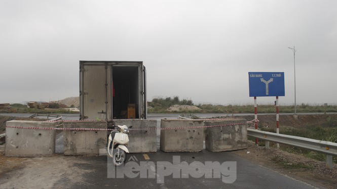 Quảng Ninh lên tiêng vụ đổ đất, cẩu bê tông chặn đường kiểm soát dịch - ảnh 5