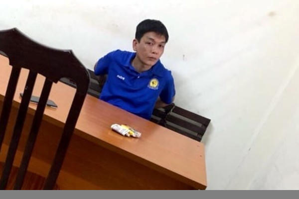 Tên cướp tại cơ quan công an.