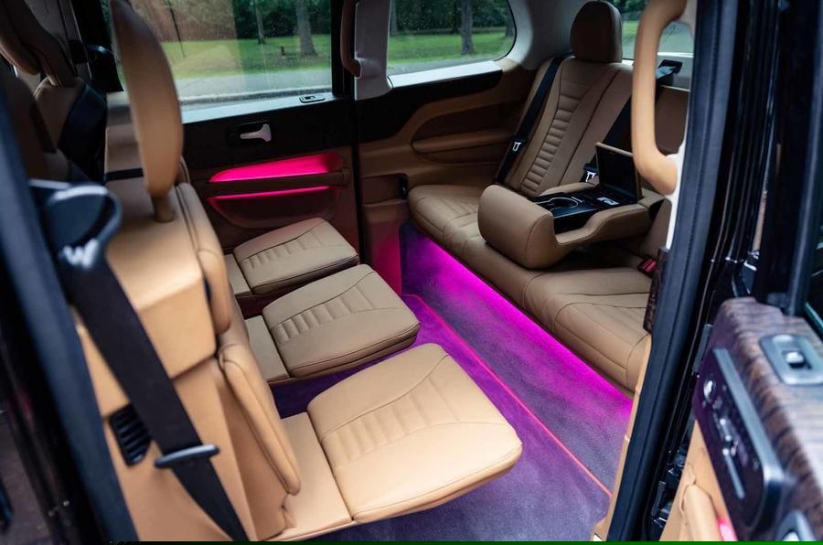 Khám phá taxi giá 145.000 USD, sang trọng nhất thế giới