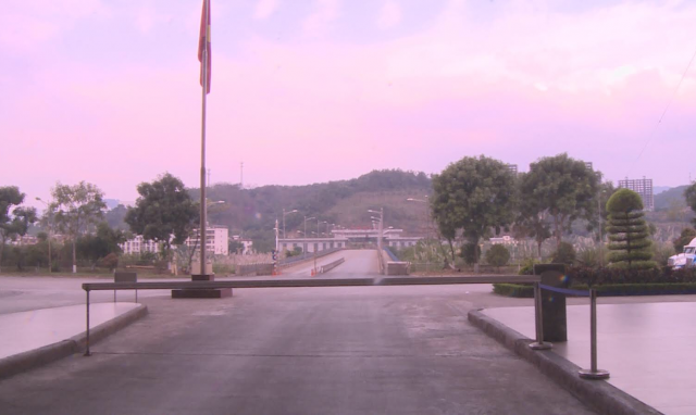 Tất cả các cửa khẩu ở Lào Cai giáp Trung Quốc vắng vẻ trong dịch Corona