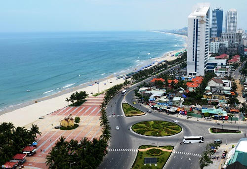 Con đường du lịch tỷ USD nối liền Đà Nẵng vào phố cổ Hội An (Quảng Nam).