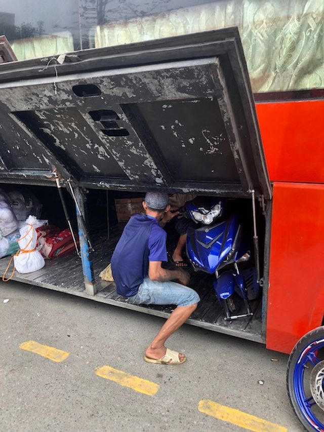 Lãnh đạo Bộ GTVT yêu cầu phải kiểm soát chặt chẽ an toàn cháy nổ khi gửi hàng theo xe khách dịp tết.