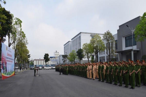 Toàn cảnh lễ phát động.