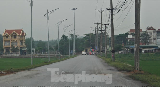 Quảng Ninh lên tiêng vụ đổ đất, cẩu bê tông chặn đường kiểm soát dịch - ảnh 8